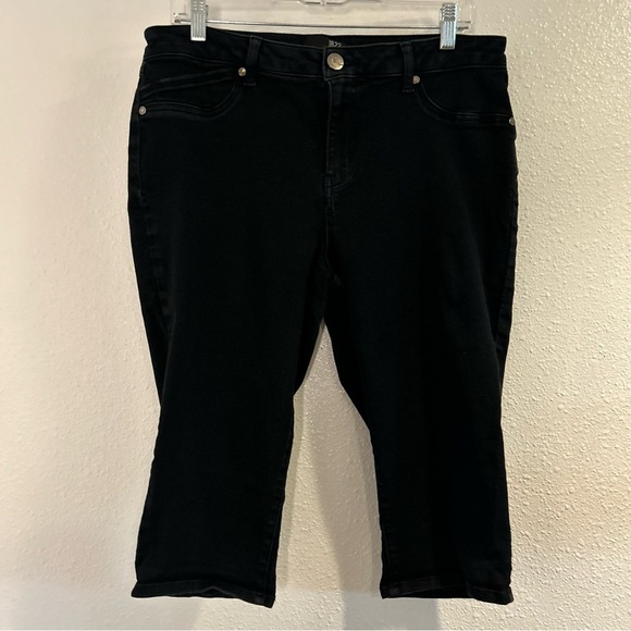 1822 Denim Women's Cropped Black Jeans Size 16 - Picture 1 of 6